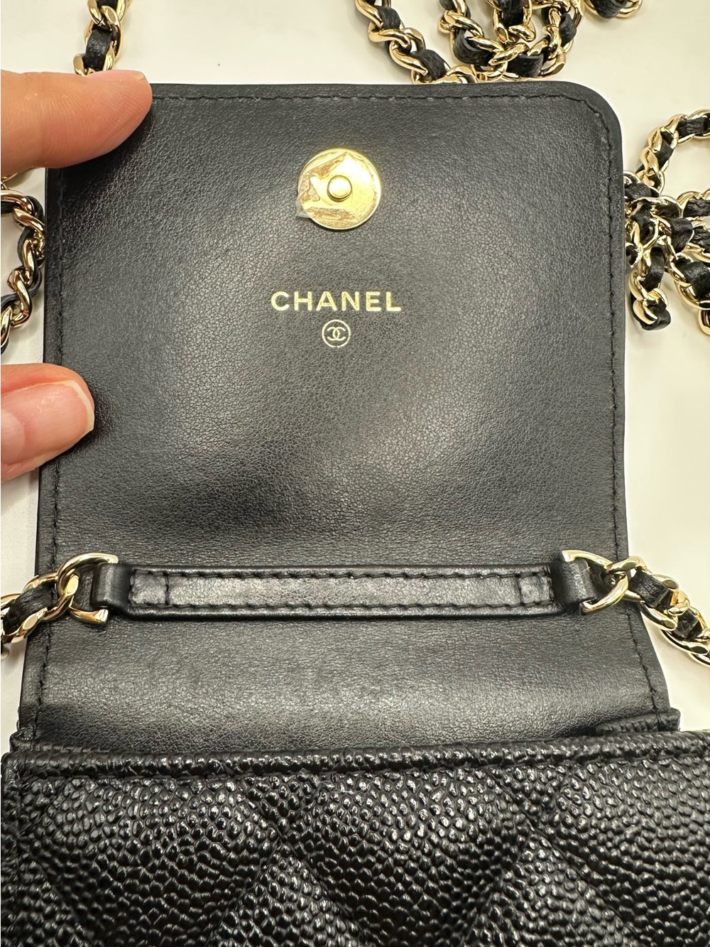 CHANEL Black Quilted Caviar Leather Crossbody Phone Pouch with Gold Bow Chain - Picture 7 of 13